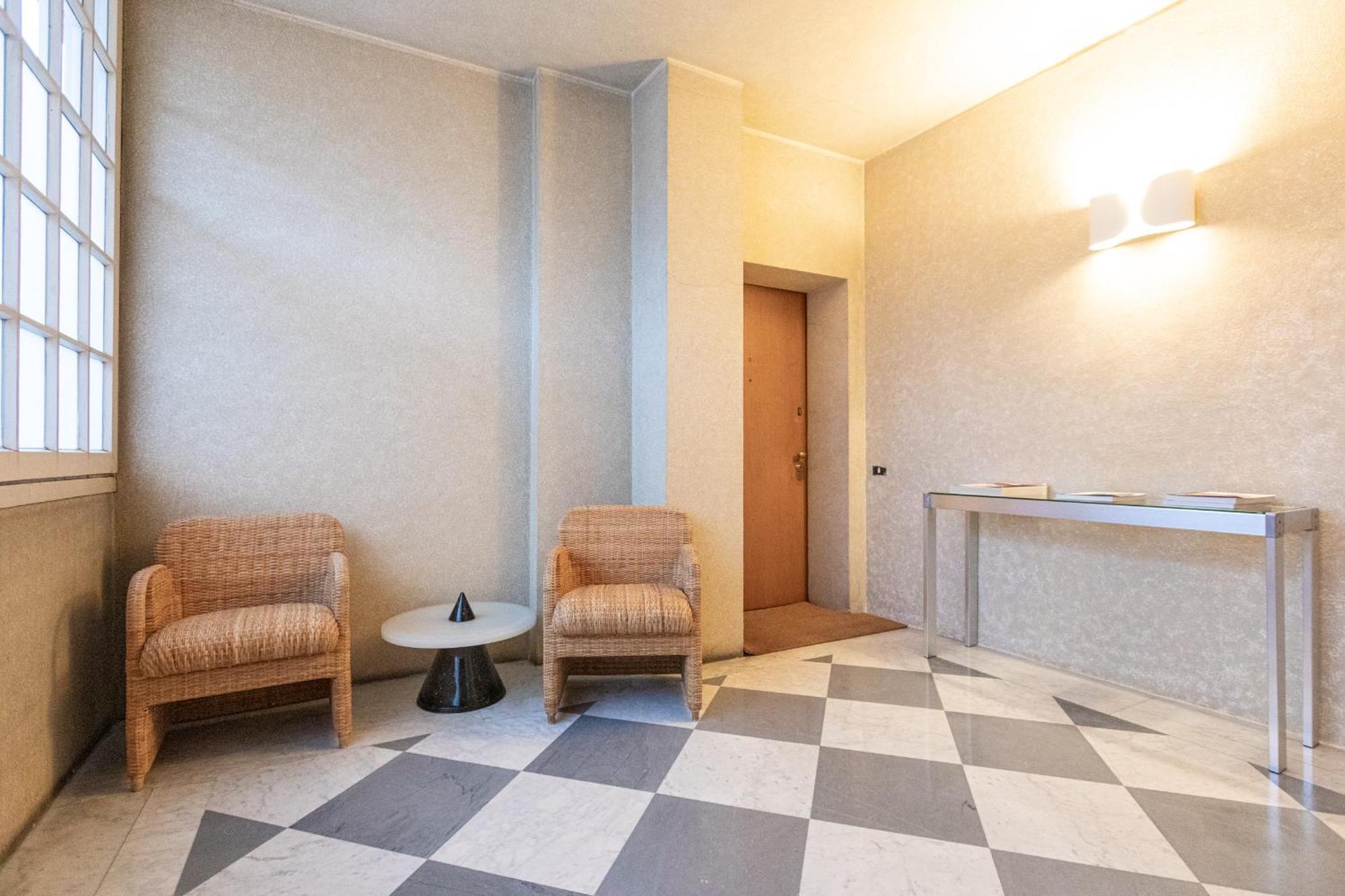 Monte Napoleone Split-Level Terrace Apartment - Top Collection 밀라노 외부 사진